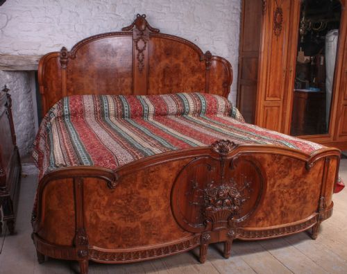 Rare Fabulous Double Corbeille Burr Walnut Emperor Size Bed
