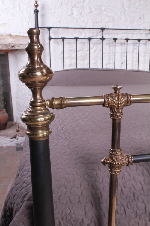 fig 1. Elegant and stunning king size Winfield bed