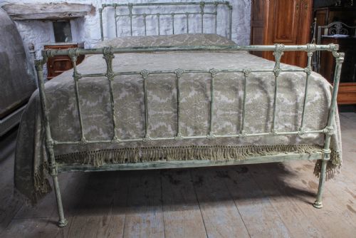 fig 3. Lovely fashionable all iron king size bed