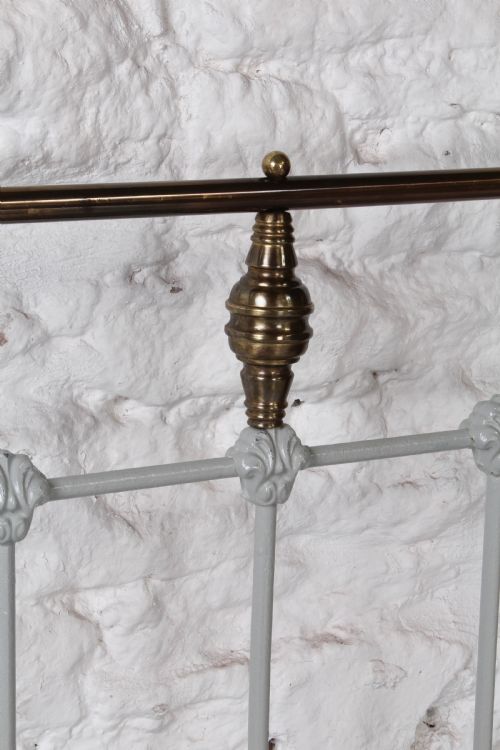 fig 2. Classic Victorian no end double bed.
