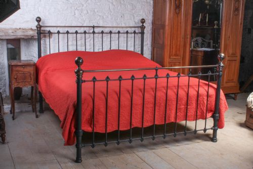 Handsome Classic Victorian 6ft Super King Size Bed