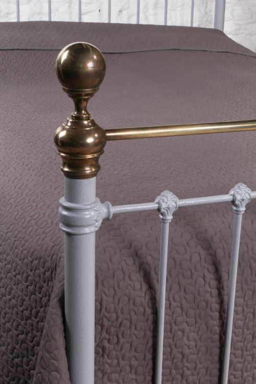 fig 2. Classic Victorian brass and 5Ft iron king size bed