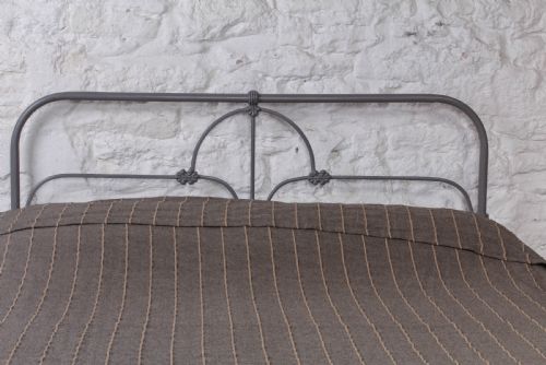 fig 1. All iron Irish cottage style double