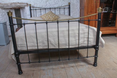 fig 3. Classic Edwardian dip rail double bed