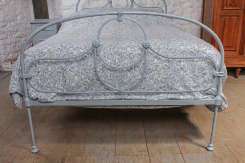 fig 1. Pretty All iron queen size Irish bed