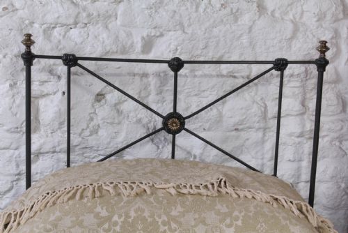 fig 1. Nice pair of single Victorian  no end beds (can be joined)