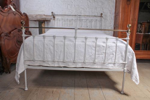 fig 1. Classic Victorian 5Ft brass and iron king size 