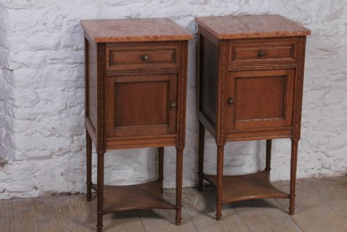 Nice Pair of  Matching Oak Bedsides