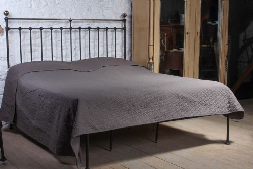Attractive Simple Classic Victorian Super King Size No End Bed