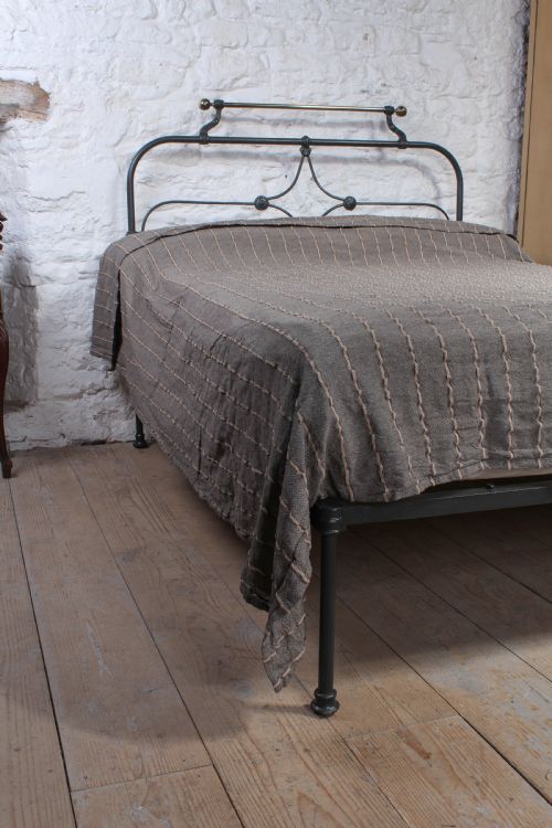 fig 1. Attractive Irish no end double bed with brass rail
