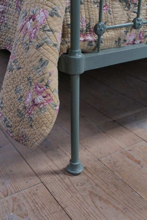 fig 1. Very lovely early Victorian king size bed