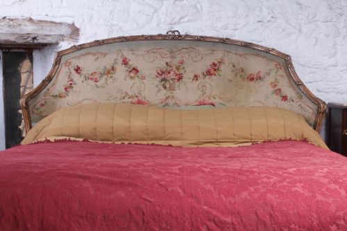 fig 1. Gorgeous faded glory tapestry French super king size  no end bed