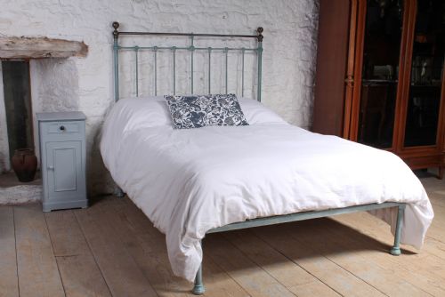 Individual Finish Classic Victorian No End Double Bed