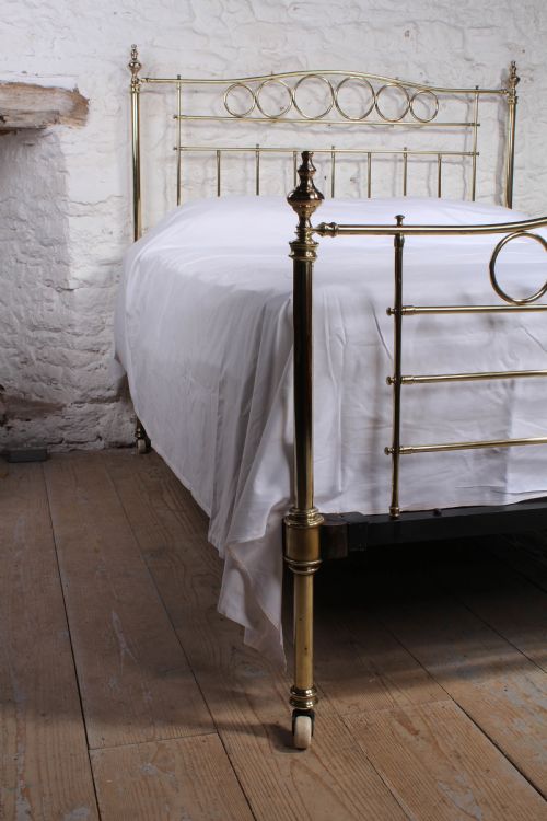 fig 2. Elegant simple Winfield all brass king size bed