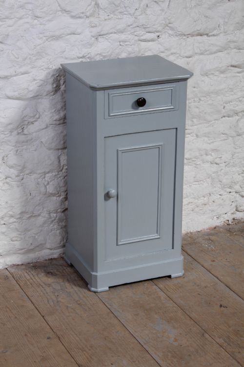 Bone China Blue Painted Victorian  Bedside