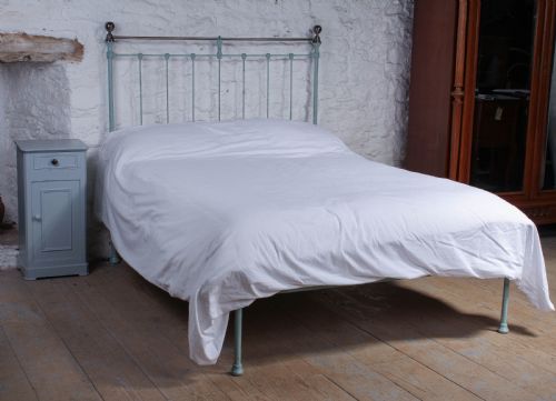 Classic Victorian No End Double Bed