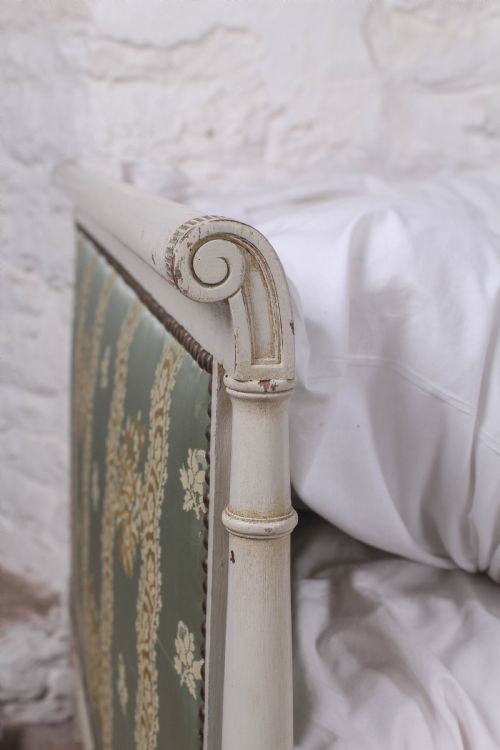 fig 3. Pretty French day bed