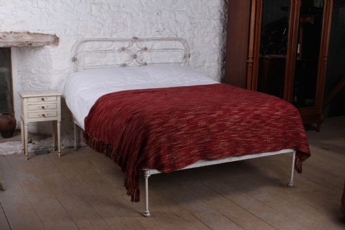 King Size Irish No End Bed in Aged Paint