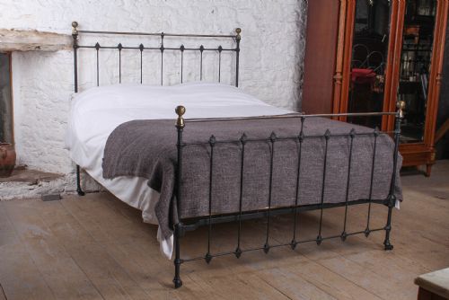 Splendid Classic Victorian 5ft King Size Bed