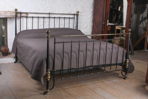 Superbly Elegant Super King Size Winfield Brass and Iron Bed