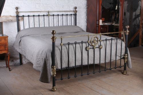 Quality Super King Size Classic Victorian Brass and Iron Bed