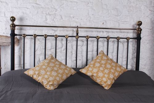 fig 2. 6Ft Handsome classic Victorian no end bed.