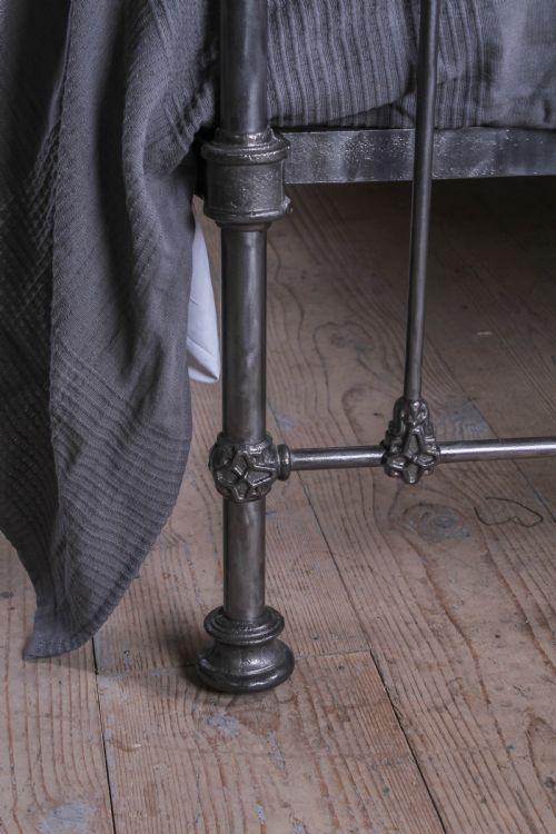fig 2. Burnished and aged brass classic king size bed