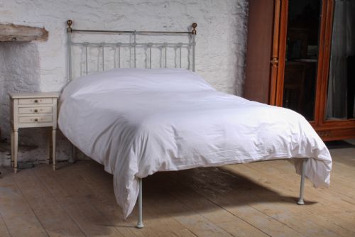 Classic Victorian No End Double Bed