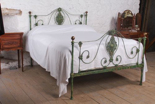 Very Lovely Early Victorian King Size Bedstead