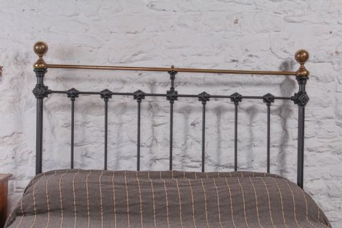 fig 1. Classic Victorian quality no end double bed