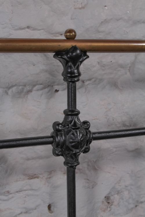 fig 3. Classic Victorian quality no end double bed