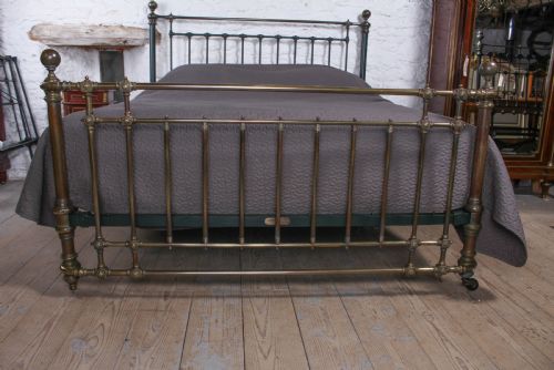fig 2. Exceptionally handsome Victorian Winfield super king size bed
