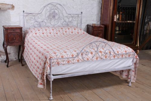 Very Pretty Forged Iron King Size Bed