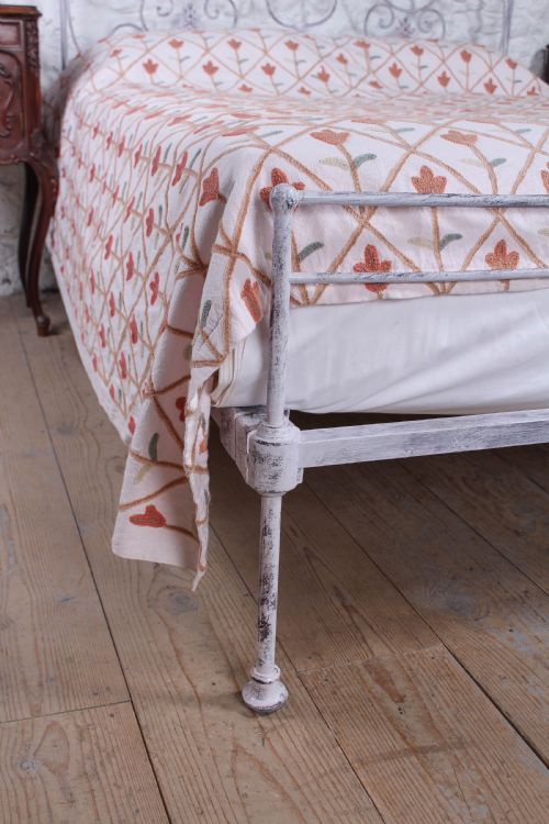 fig 2. Very pretty forged iron king size bed