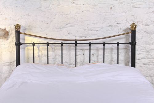 fig 2. Classic Edwardian dip rail double bed