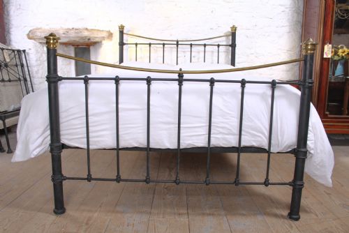 fig 3. Classic Edwardian dip rail double bed