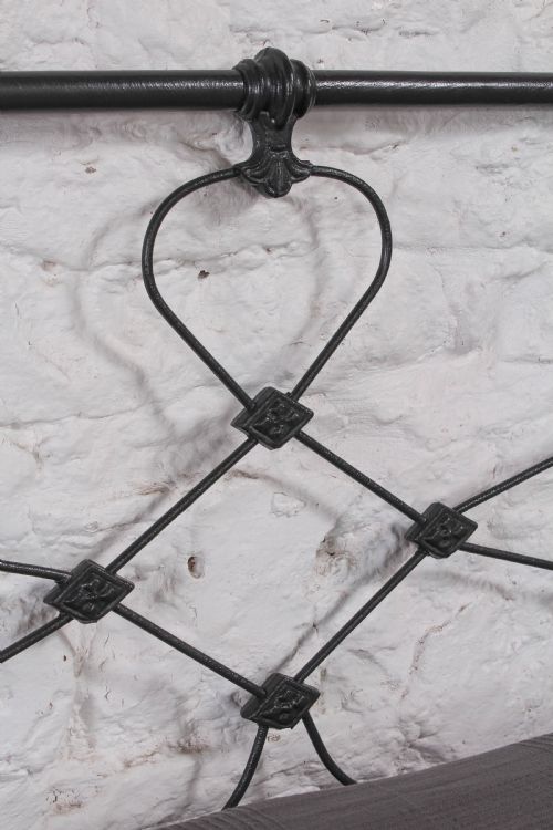 fig 3. Pleasingly simple Irish no end king size bed