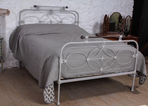 Very Nice 5ft Irish King Size Bed