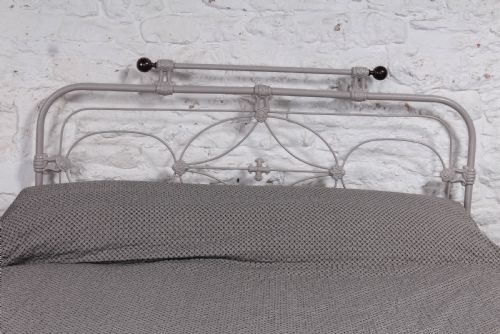 fig 2. Very nice 5Ft irish king size bed