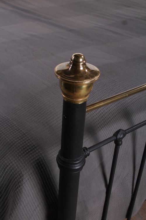 fig 1. Handsome classic Edwardian 6Ft super king size bed