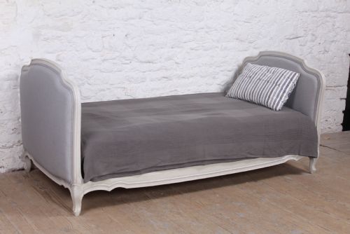 Pretty French Newly Upholstered Louis Xv Style Day Bed