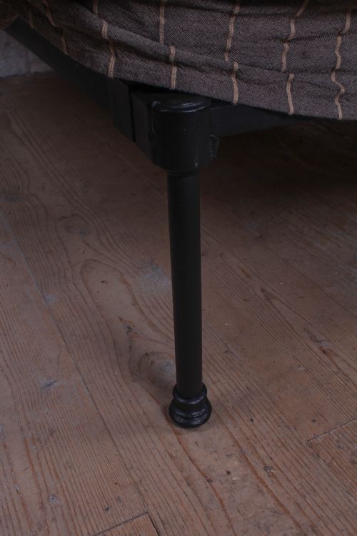 fig 2. Classic Victorian good quality no end double bed