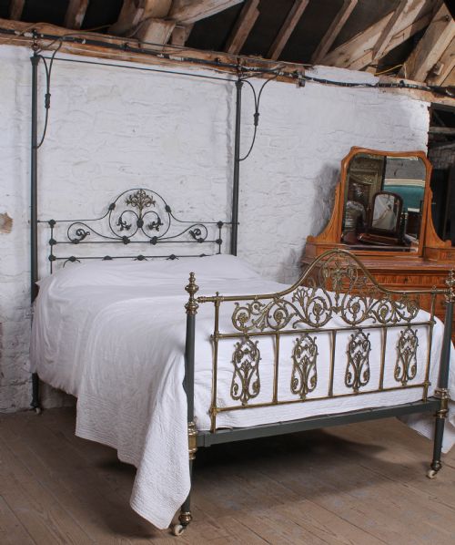Beautiful Victorian Half Tester Winfield King Size Bed