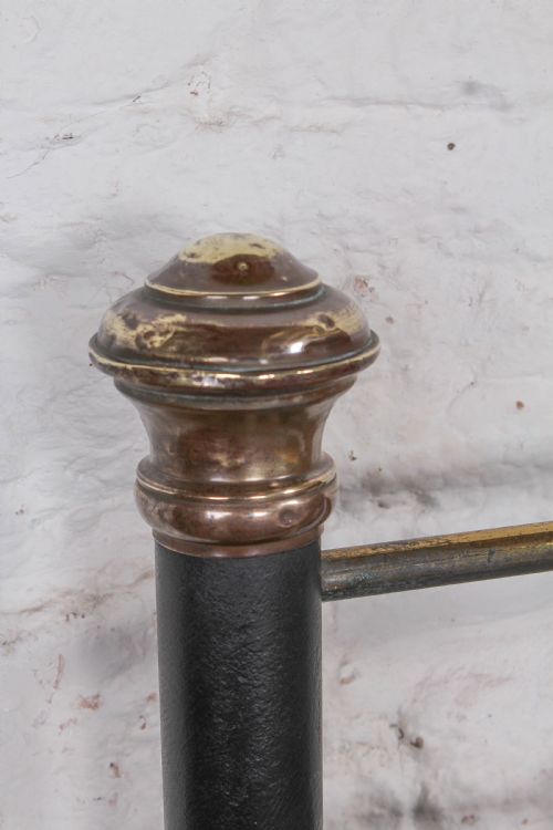 fig 3. Classic Edwardian no end king size bed