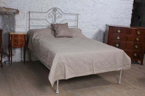 Pretty Portuguese Double No End Bed