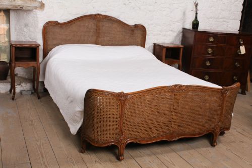 Lovely Corbeille King Size Beregere Bed