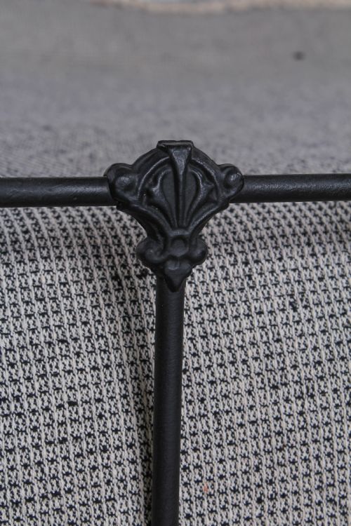 fig 3. Classic Victorian 5Ft king size bed 