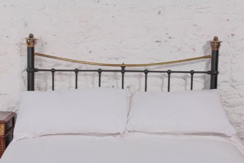fig 2. Classic Edwardian dip rail brass and black double bed