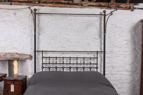 fig 6. Beautiful Victorian king size half tester bed