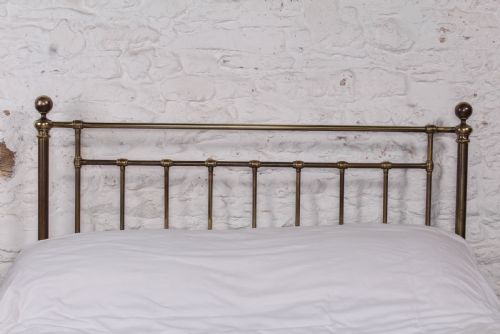 fig 1. Attractive aged brass kin9 size Victorian bed